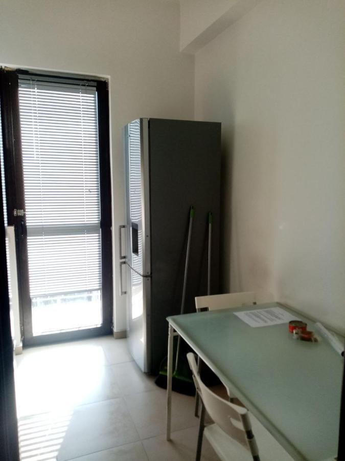Anastasia Bratianu Apart 28 A Self Check From 2 Pm Bukares Bagian luar foto