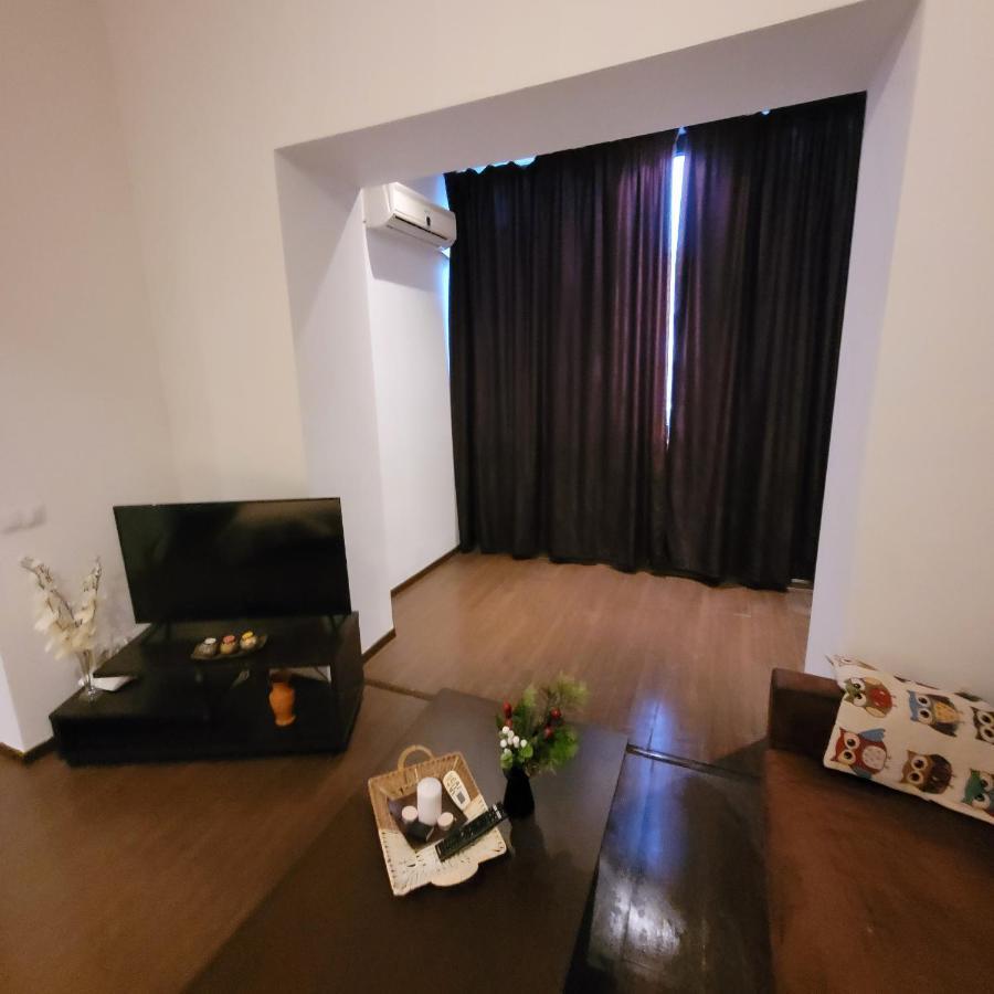 Anastasia Bratianu Apart 28 A Self Check From 2 Pm Bukares Bagian luar foto