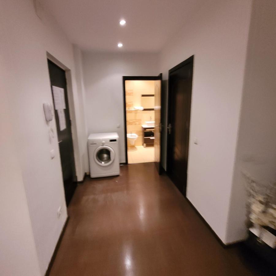 Anastasia Bratianu Apart 28 A Self Check From 2 Pm Bukares Bagian luar foto